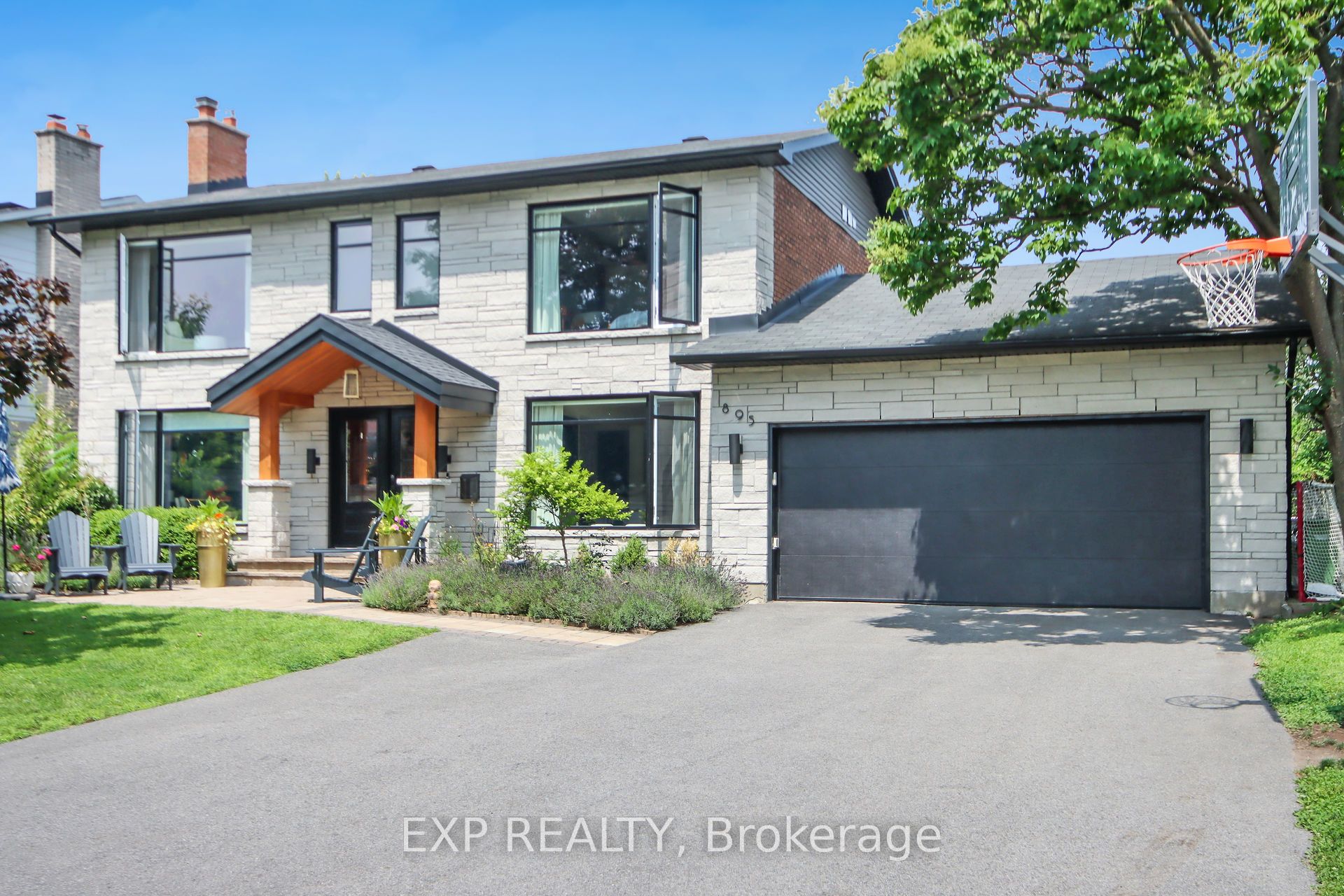 Residential Lease in Britannia Heights - Queensway Terrace N and Area