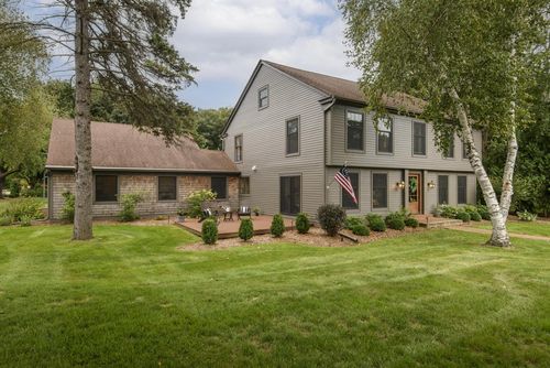 15025 Westover Road, Elm Grove, WI, 53122 | Card Image