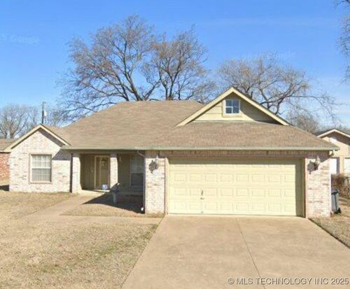 225 E Seminole Pl, Tulsa, OK, 74106-4225 | Card Image