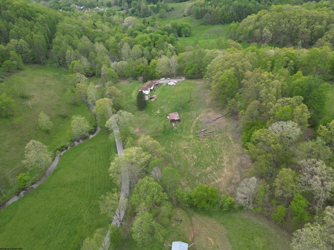 10401 Skin Creek Rd, House other with 4 bedrooms, 3 bathrooms and 3 parking in Horner WV | Image 40