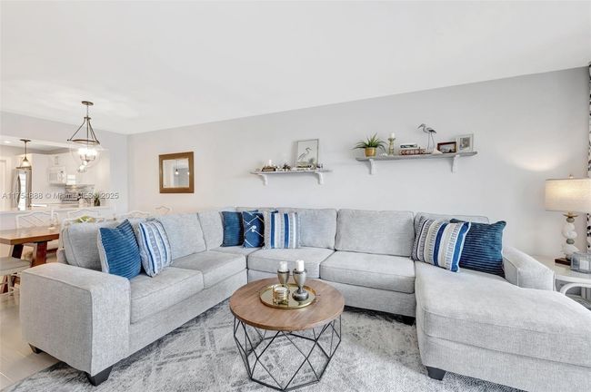 APT-305 - 3091 N Course Dr, Condo with 2 bedrooms, 2 bathrooms and null parking in Pompano Beach FL | Image 11