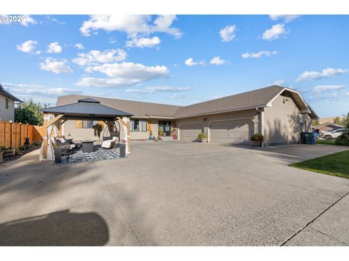 469 Nw 22nd St, Pendleton, OR, 97801-1104 | Card Image