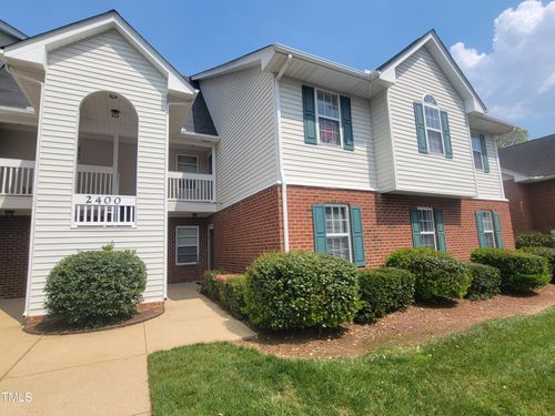 2423 Wellington Ridge Loop, Cary, NC, 27518-8822 | Card Image