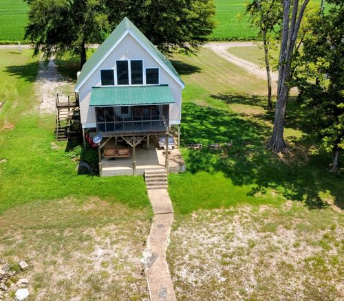 865 Arnold Ln, Savannah, TN, 38372-6590 | Card Image