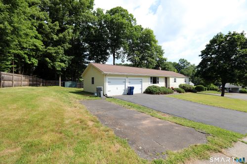 108 Glenwood Dr, Plainville, CT, 06062-1022 | Card Image
