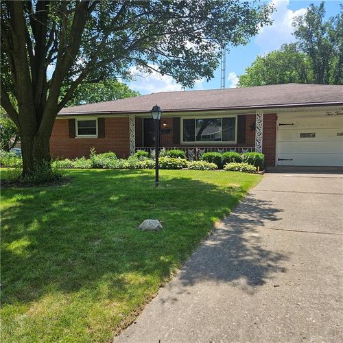 225 Linwood Dr, Greenville, OH, 45331-2828 | Card Image