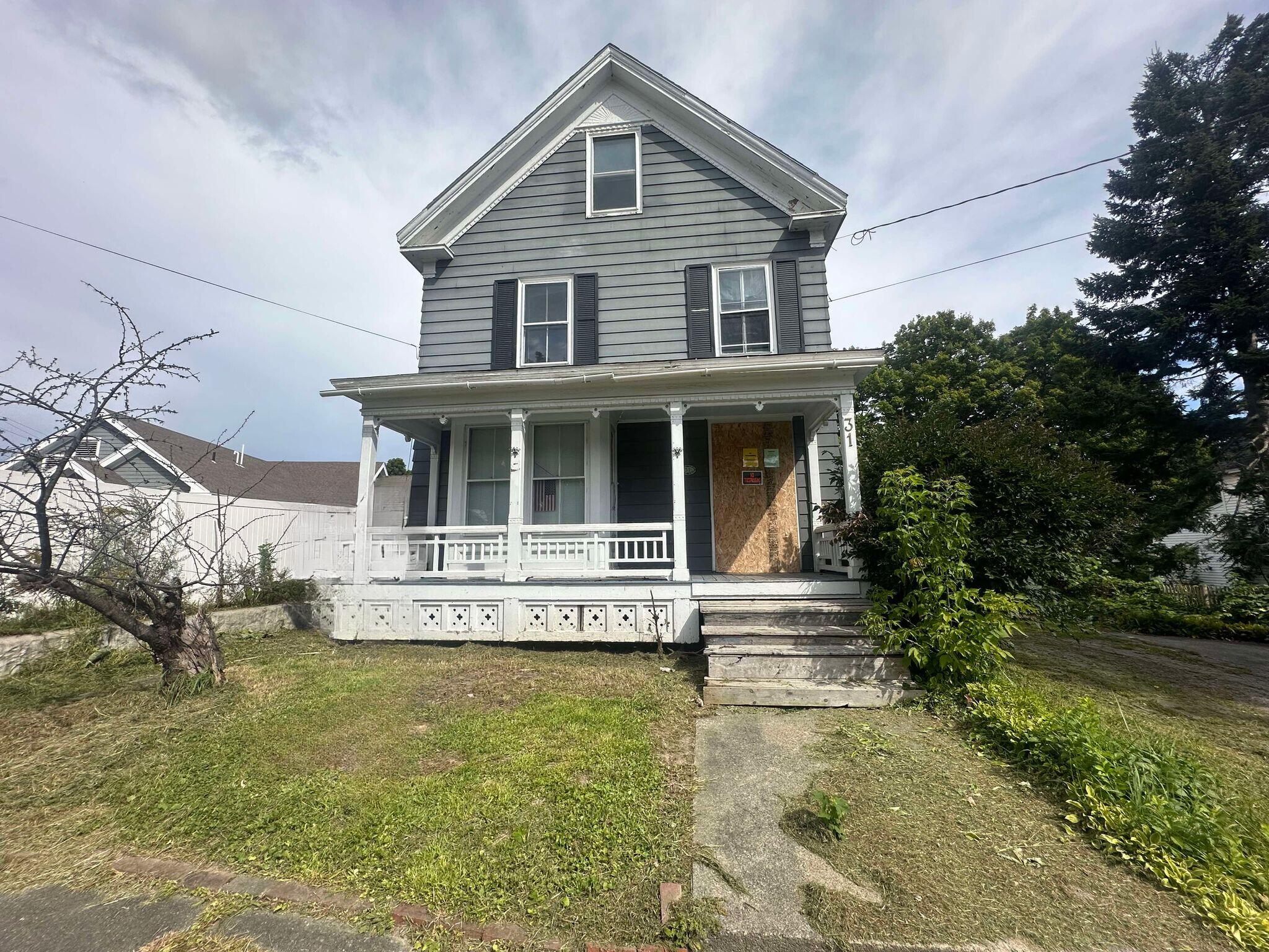 Kelsey St, Waterville, ME 04901