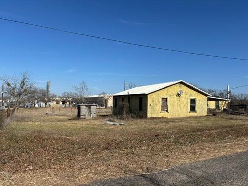 501 E 19th St, Cisco, TX, 76437-4912 | Card Image