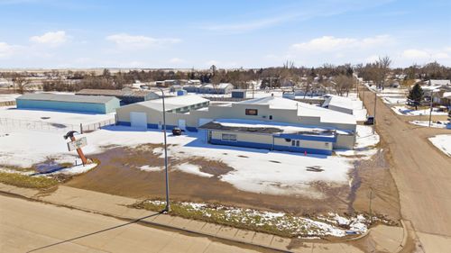 19 5th Ave, Ipswich, SD, 57451-7710 | Card Image