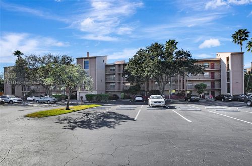 apt-401-7300 Lake Circle Dr, Margate, FL, 33063-4816 | Card Image