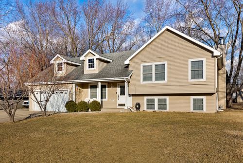 181 Skyline Dr, Carpentersville, IL, 60110-1578 | Card Image