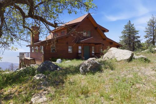 26660 Cedar Creek Ct, Tehachapi, CA, 93561-9663 | Card Image