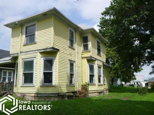 430 E Wheeler St, West Burlington, IA, 52655-1347 | Card Image