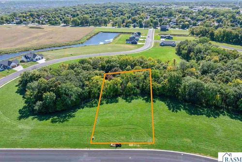 19 N Pointe Ct, North Mankato, MN, 56003-7511 | Card Image