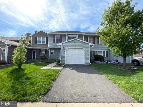 28 Kennebec Ct, BORDENTOWN, NJ, 08505-3117 | Card Image