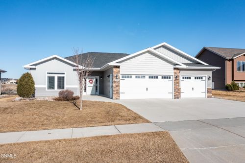 4713 Normandy St, Bismarck, ND, 58503-5670 | Card Image