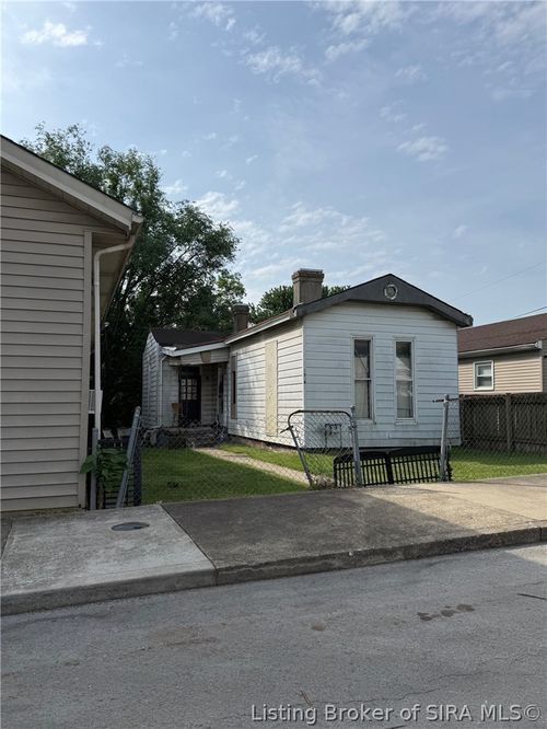 1340 Beeler St, New Albany, IN, 47150-3164 | Card Image