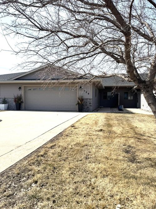 224 25th St Se, Willmar, MN, 56201-3897 | Card Image