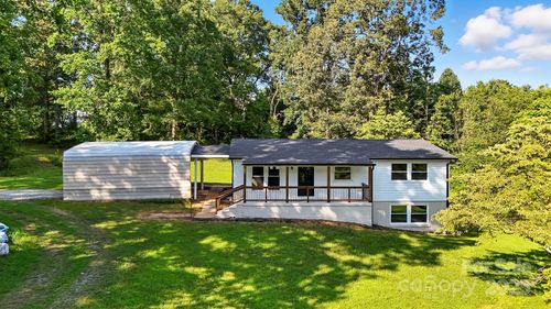 104 Glenn Oaks Dr, Lawndale, NC, 28090-9410 | Card Image