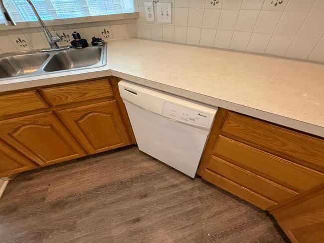 1093 Keeson Trl, House other with 4 bedrooms, 3 bathrooms and null parking in Lewisville TX | Image 15
