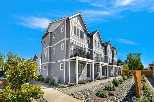 unit-101-5690 Sunstone Pl, Ferndale, WA, 98248-8033 | Card Image