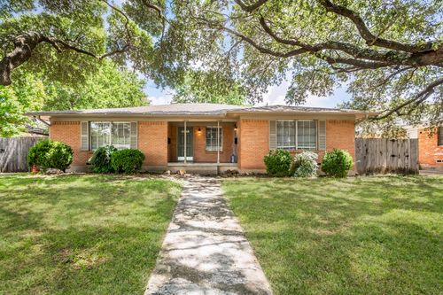 11050 Wyatt St, Dallas, TX, 75218-2544 | Card Image