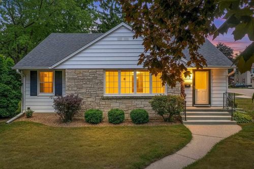 815 Dayton Street, MAYVILLE, WI, 53050 | Card Image