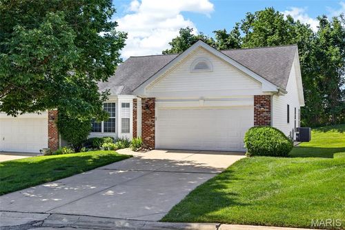 1317 Pine Bluff Dr, Saint Charles, MO, 63304-8785 | Card Image