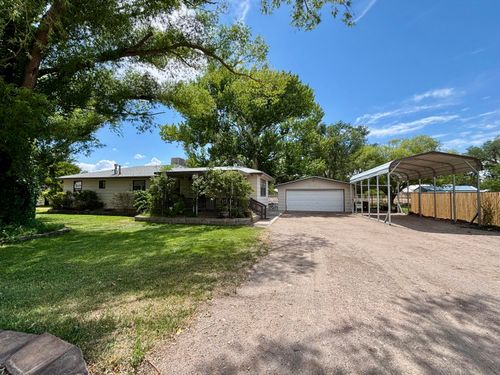 3030 Tamarack Cir, Bosque Farms, NM, 87068-8916 | Card Image