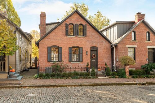 335 E Beck St, Columbus, OH, 43206-1371 | Card Image