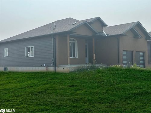 215 Forler St, West Grey, ON, N0G2M0 | Card Image