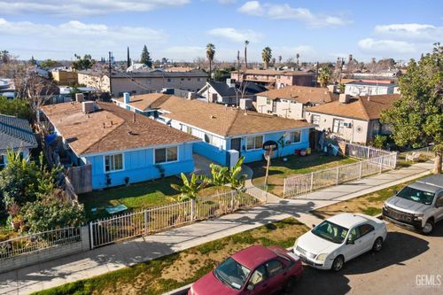 1307 Oregon St, Bakersfield, CA, 93305-4762 | Card Image