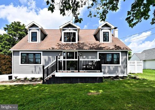 1437 Hilltop Rd, POTTSTOWN, PA, 19464-2527 | Card Image