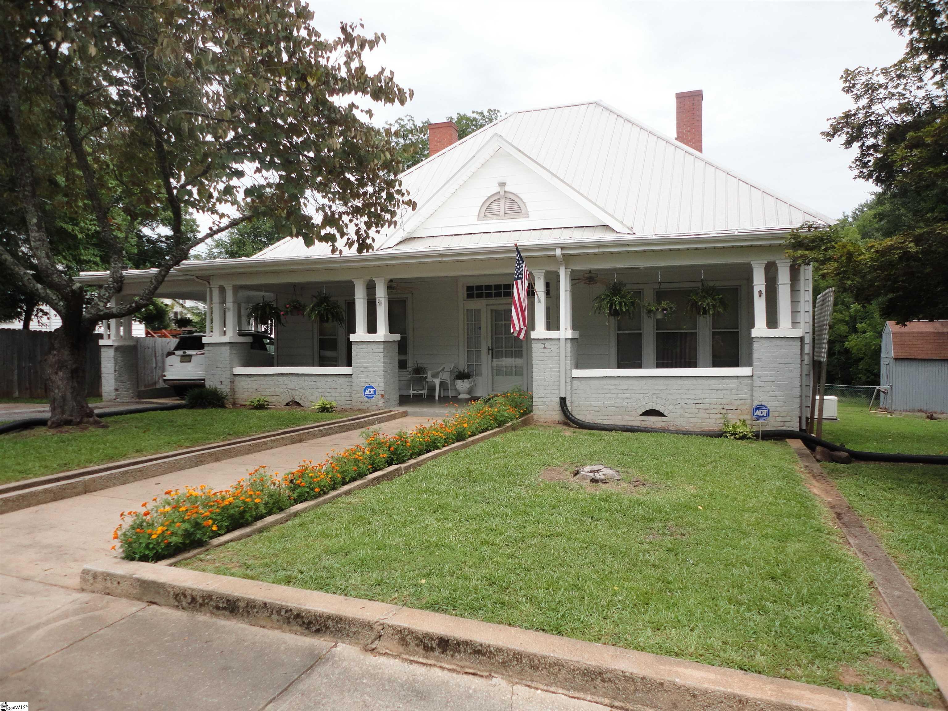 Hagood St, Pickens, SC 29671
