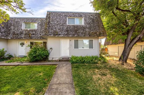 316 W 3rd St, Phoenix, OR, 97535-7757 | Card Image