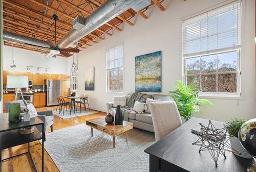 1755 Liberty Ln, Roswell, GA, 30075-7905 | Card Image