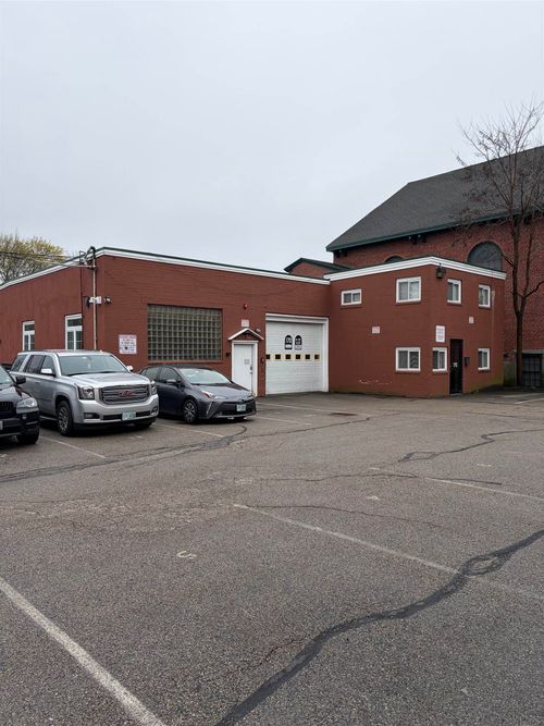 170 State Street, Portsmouth, NH, 03801-3828 | Card Image