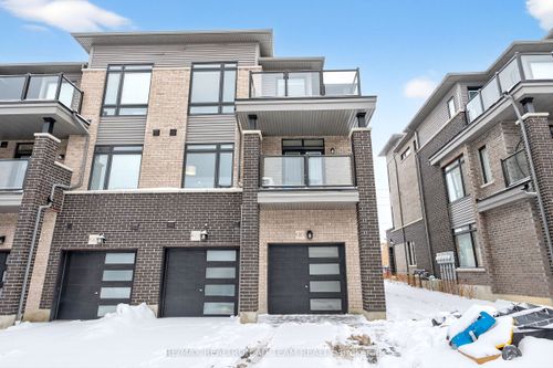 20 Emmas Way, Whitby, ON, L1R0S7 | Card Image