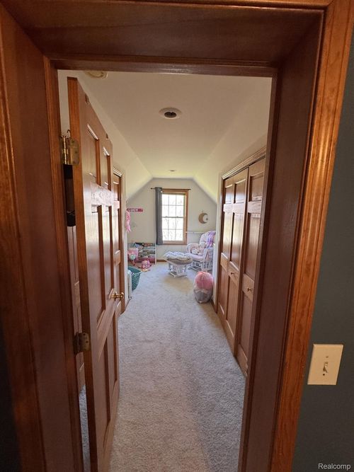 2087 Fawn Glen Cir, Lapeer, MI, 48446-8405 | Card Image