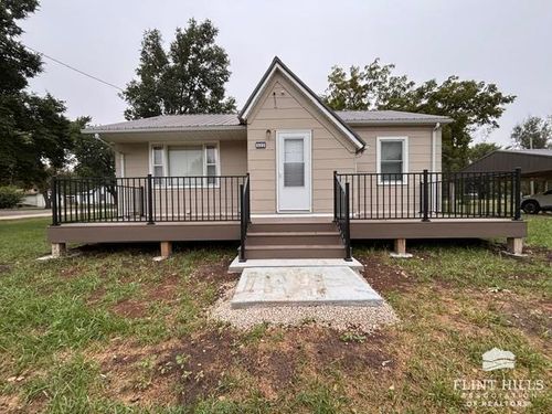 322 S Main Street, White City, KS, 66872 | Card Image