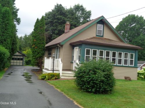 244 3rd Ave Ext, Rensselaer, NY, 12144-5600 | Card Image