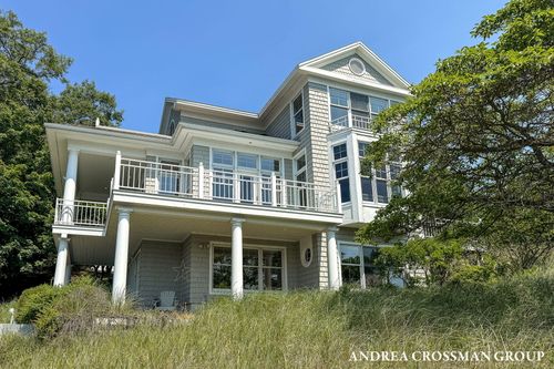 873 Park St, Saugatuck, MI, 49453-9780 | Card Image