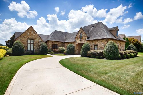 19 Lake Forest Blvd Sw, Huntsville, AL, 35824-4042 | Card Image