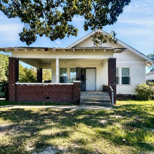 1624 Pike Ave, North Little Rock, AR, 72114-3270 | Card Image