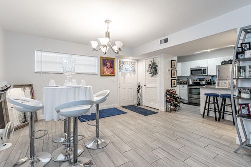 306-8911 S Hollybrook Blvd, Pembroke Pines, FL, 33025-1331 | Card Image