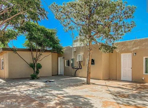 b-221 Hadlock St, El Paso, TX, 79905-3809 | Card Image
