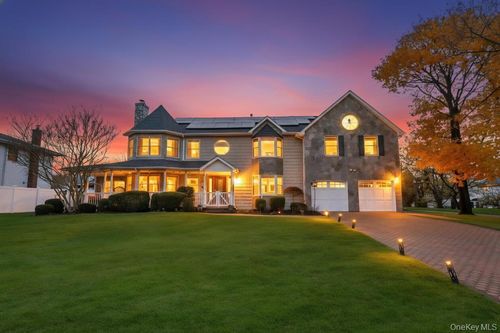 277 Clocks Blvd, Massapequa, NY, 11758-7739 | Card Image