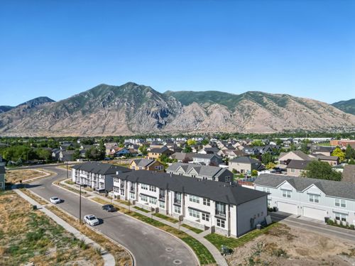 729 S Harrison Dr, Springville, UT, 84663-3406 | Card Image