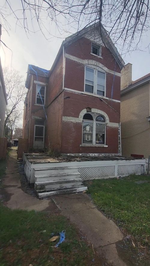 1717 Greenup St, Covington, KY, 41011-3444 | Card Image