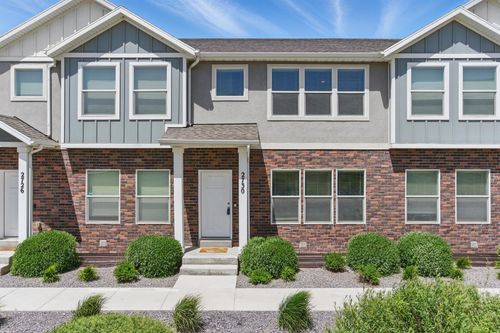 2730 E Iron Bark Aly, Eagle Mountain, UT, 84005-5260 | Card Image
